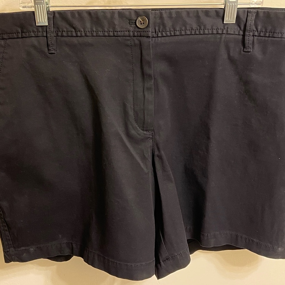 NWOT - Talbots Relaxed Chino Shorts - Black - Plus Size 18W